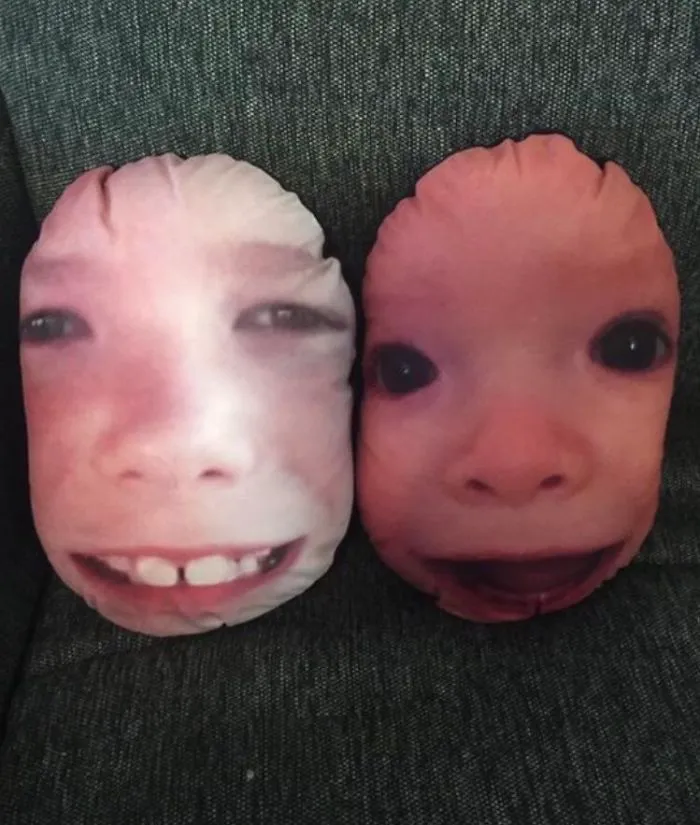Las caras de mis sobrinos en almohadas