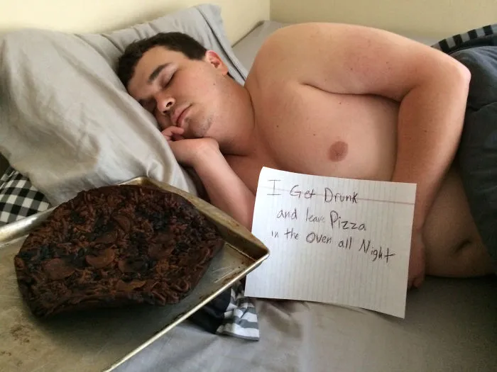 Me emborraché y dejé una pizza en el horno toda la noche