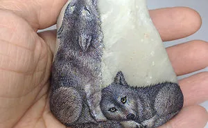 I Paint 3D Miniature Animals On Stones To Reflect Their Character And Spirit (30 Pics)