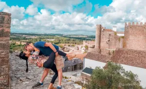 Viral Dipkissing Couple Continues Their Epic Tradition Around The World