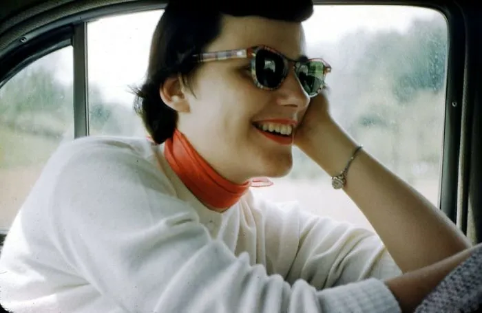 Chica en un coche. 1954