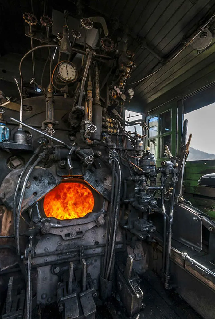 Here's The Inside Of A Narrow Gauge Steam Train For Those Who Are Interested