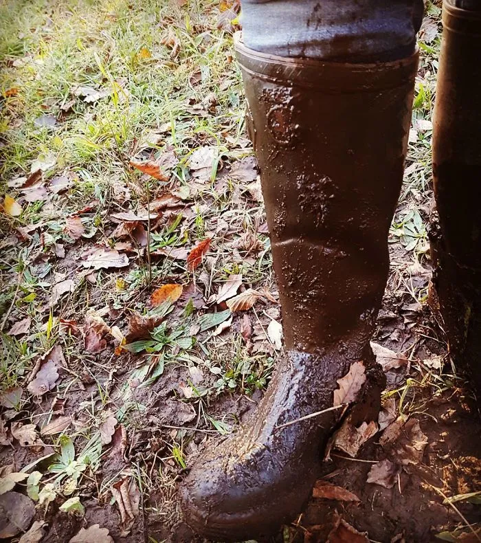 Cuando la zona con barro mide exactamente lo que tu bota