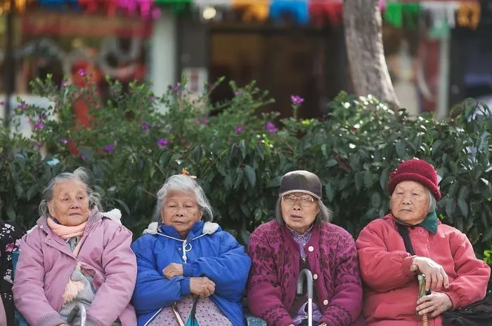 Two Friends Document The Beautiful Styles Of Seniors Across The US, And Prove Age Is Just A Number