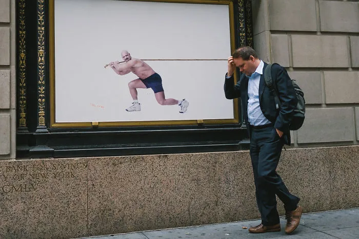 23 Amazing Coincidences That I Captured On The Streets Of New York