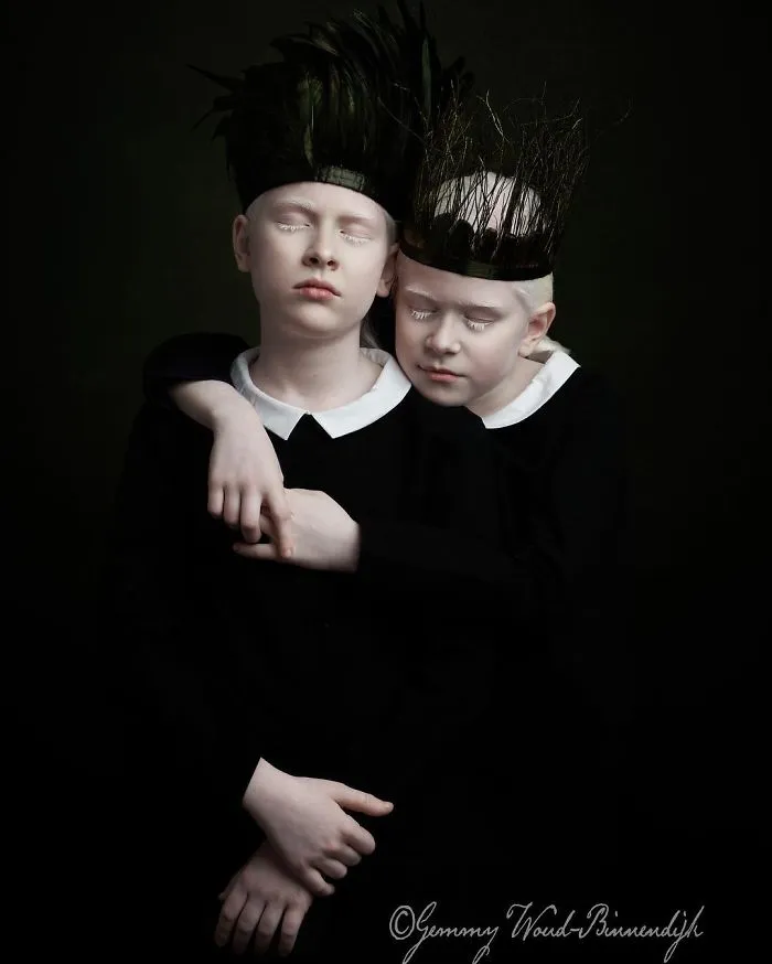 These 35 Photos By A Dutch Artist Look Like Classical Paintings Brought To Life