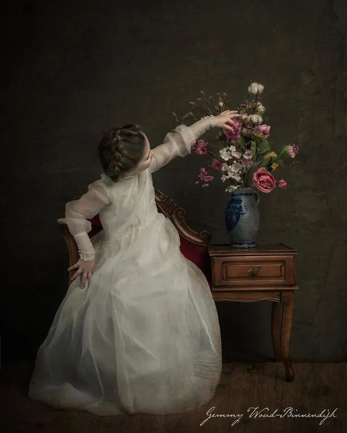 These 35 Photos By A Dutch Artist Look Like Classical Paintings Brought To Life