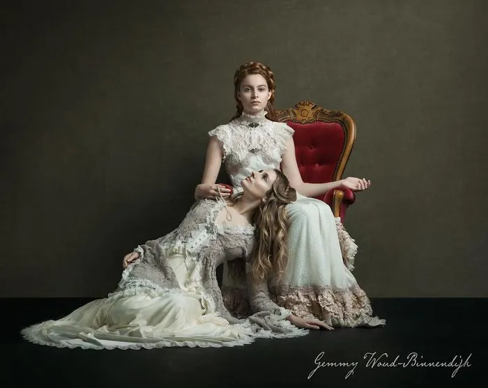 These 35 Photos By A Dutch Artist Look Like Classical Paintings Brought To Life