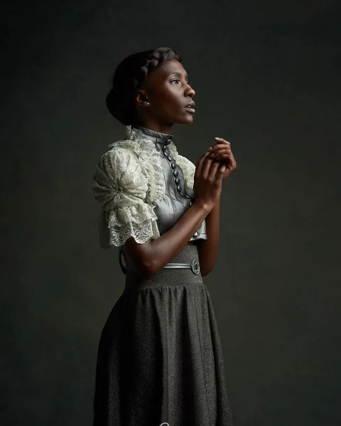 These 35 Photos By A Dutch Artist Look Like Classical Paintings Brought To Life