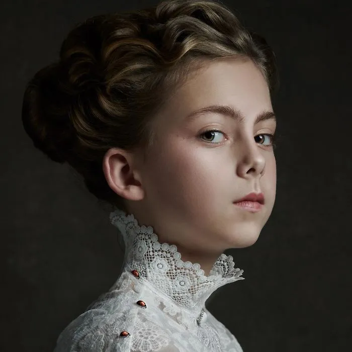 These 35 Photos By A Dutch Artist Look Like Classical Paintings Brought To Life