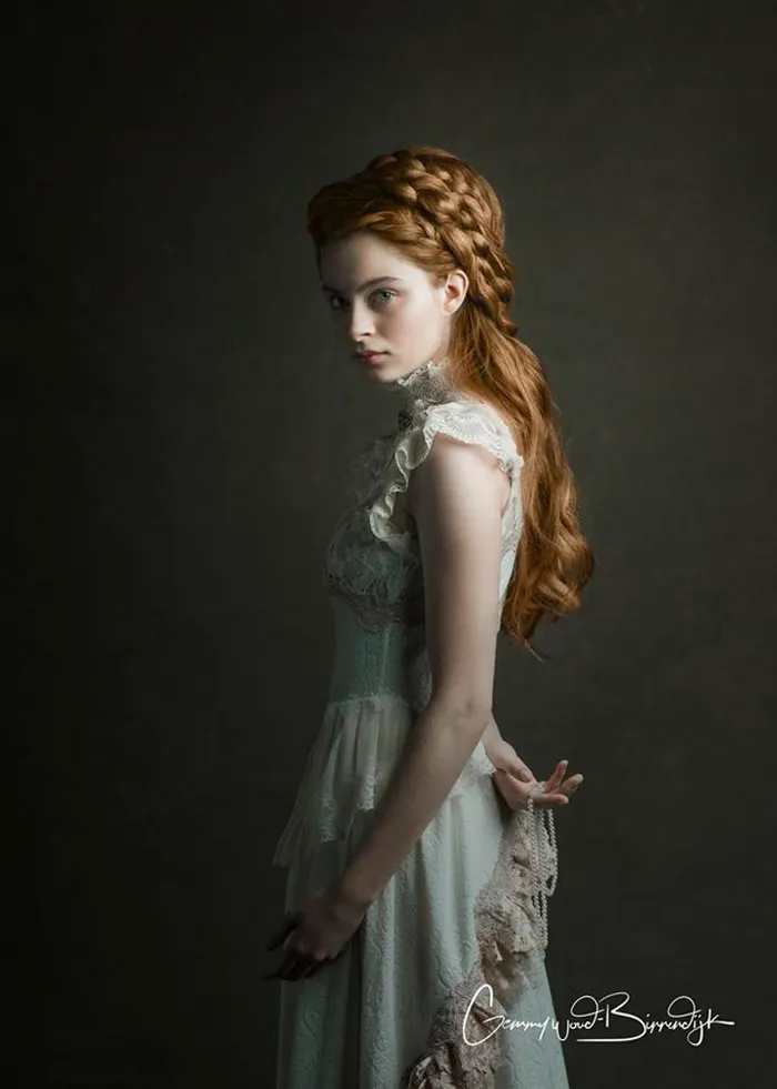 These 35 Photos By A Dutch Artist Look Like Classical Paintings Brought To Life
