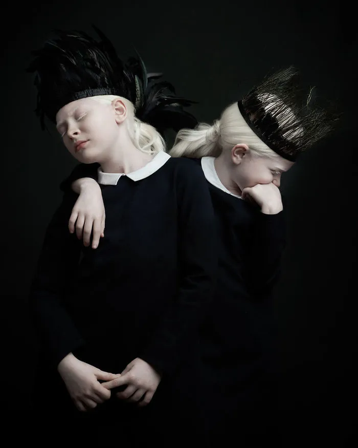 These 35 Photos By A Dutch Artist Look Like Classical Paintings Brought To Life