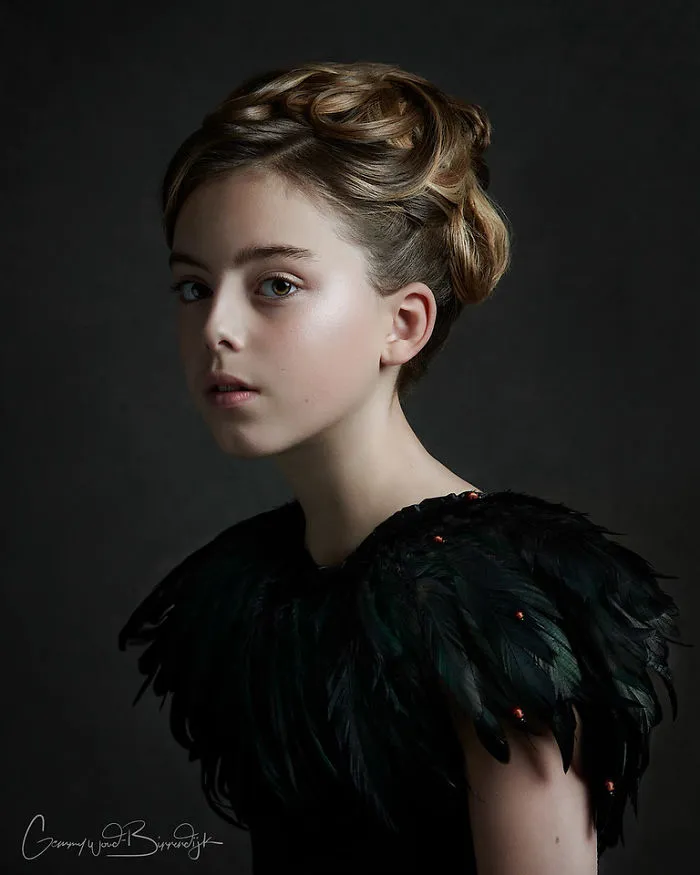 These 35 Photos By A Dutch Artist Look Like Classical Paintings Brought To Life