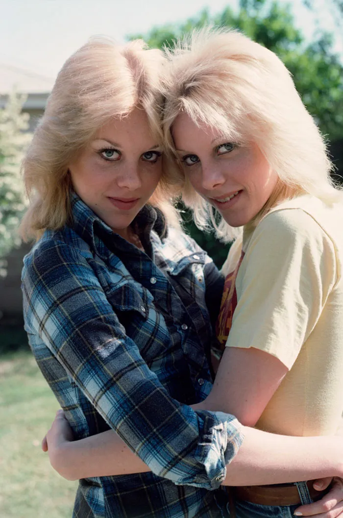Cherie Currie y su hermana gemela, 1978