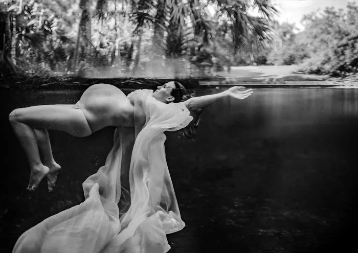 2º puesto en Maternidad. Melisssa Benzel de Orlando, EEUU. "Quedarse a flote"