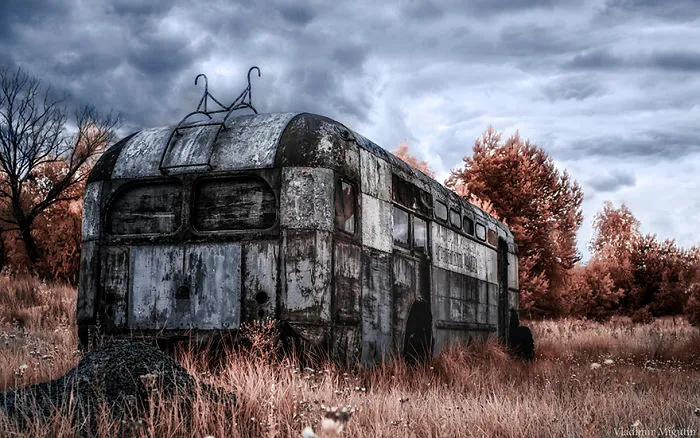 Trolebús en uno de los vertederos de Chernobyl