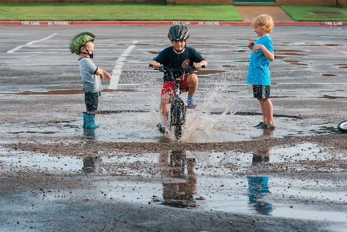 20+ Fotos que revelan cómo es criar a 3 niños