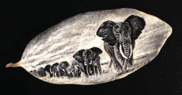 I Paint Tiny Artworks On Fallen Leaves