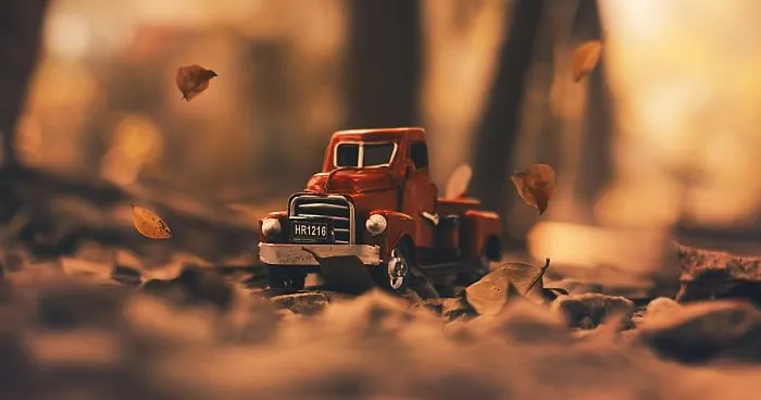 I Capture Natural Bokeh With My Toy Cars!