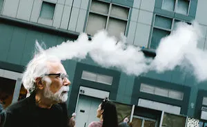 23 Amazing Coincidences That I Captured On The Streets Of New York