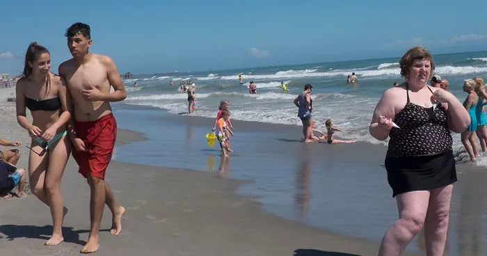 Esta mujer fotografía a desconocidos para mostrar cómo reacciona la gente ante la obesidad