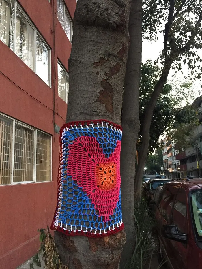 Yarnbombing Hugs In Mexico City After September Earthquake
