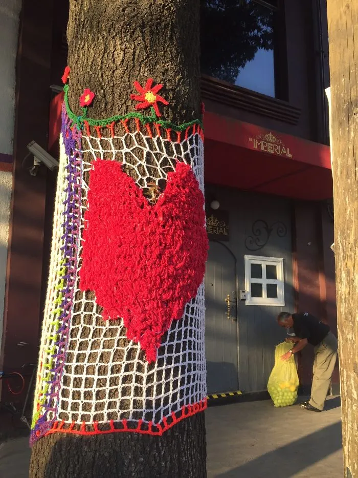 Yarnbombing Hugs In Mexico City After September Earthquake