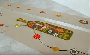 12 Artists Spent 2500 Hrs Of Work, 50 Kg Of Wool And 500 Needles To Create This!