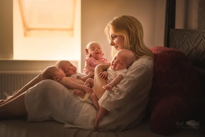 I Asked These Mothers If I Could Photograph Them, And Here's What I Captured (25 Pics)
