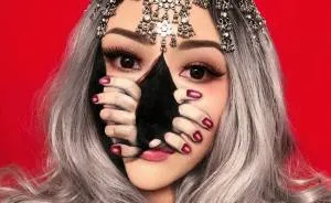 Woman Gives Up Teaching To Create Optical Illusions With Makeup, And It’s Messing With Our Minds (New Pics)