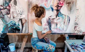 18-Year-Old Painter Stuns The Art World With Her Vibrant Paintings, Sells Them For $10k