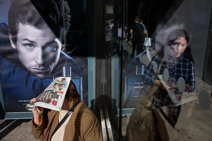 50 Incredibly Lucky Shots By Probably The Best Street Photographer In The World