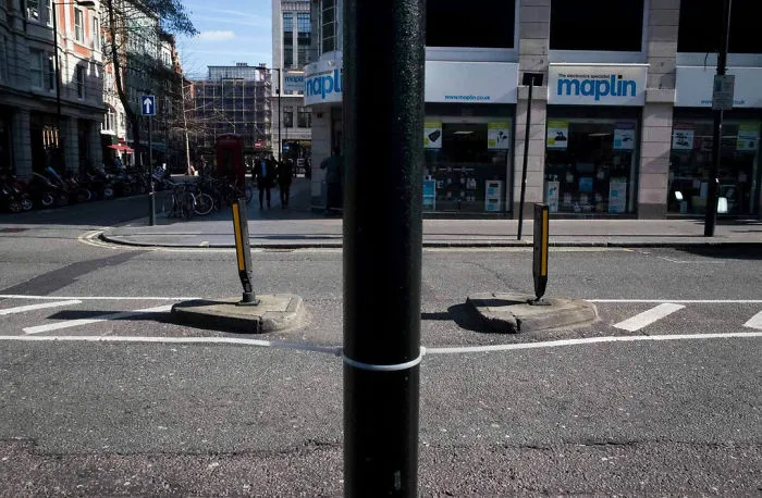 50 Incredibly Lucky Shots By Probably The Best Street Photographer In The World
