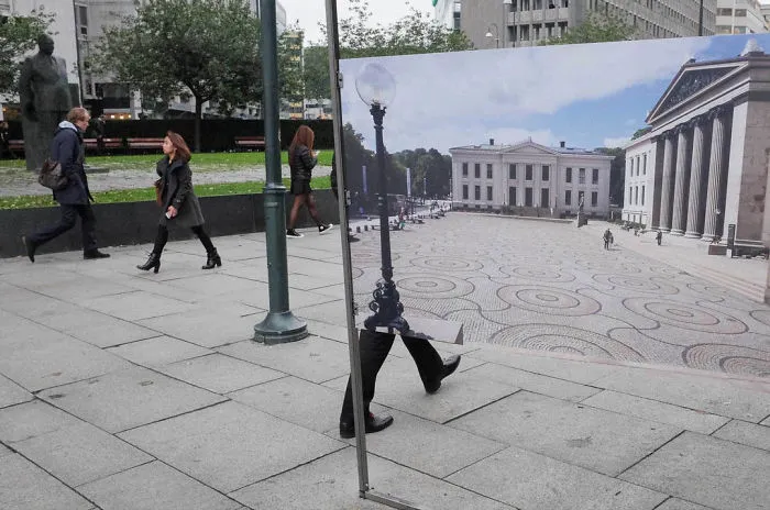 50 Incredibly Lucky Shots By Probably The Best Street Photographer In The World