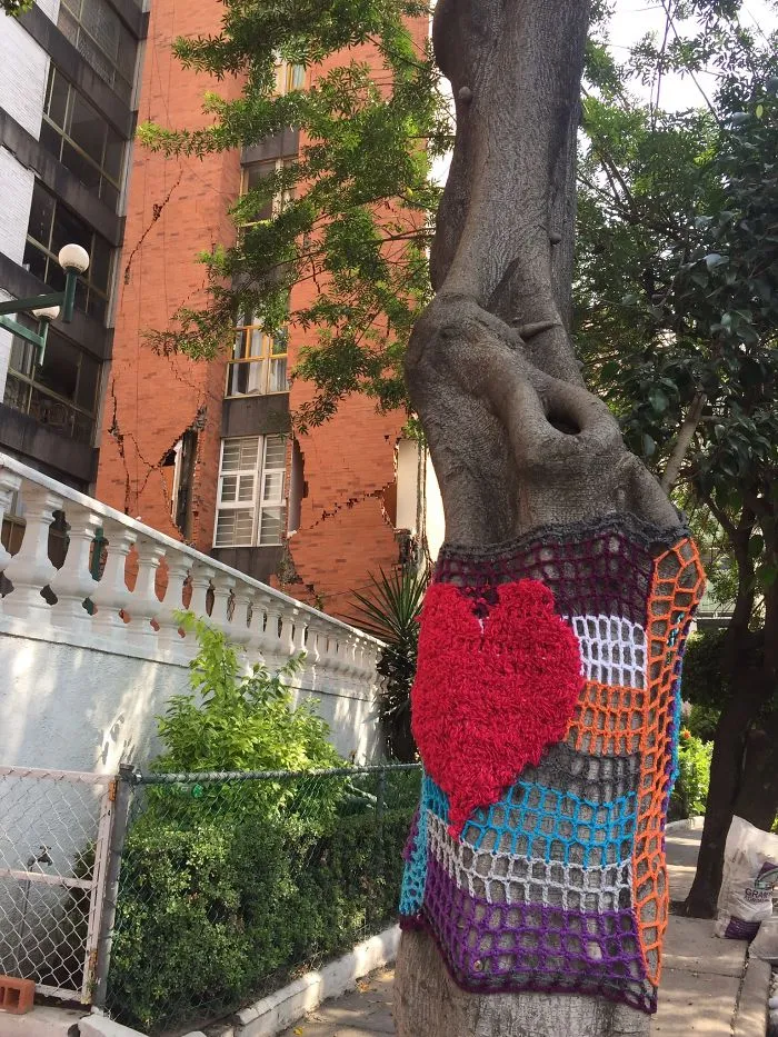 Yarnbombing Hugs In Mexico City After September Earthquake