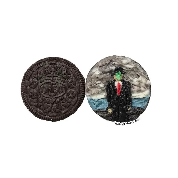 Artist Makes Art With Oreo Fillings And The Result Is "Delicious"