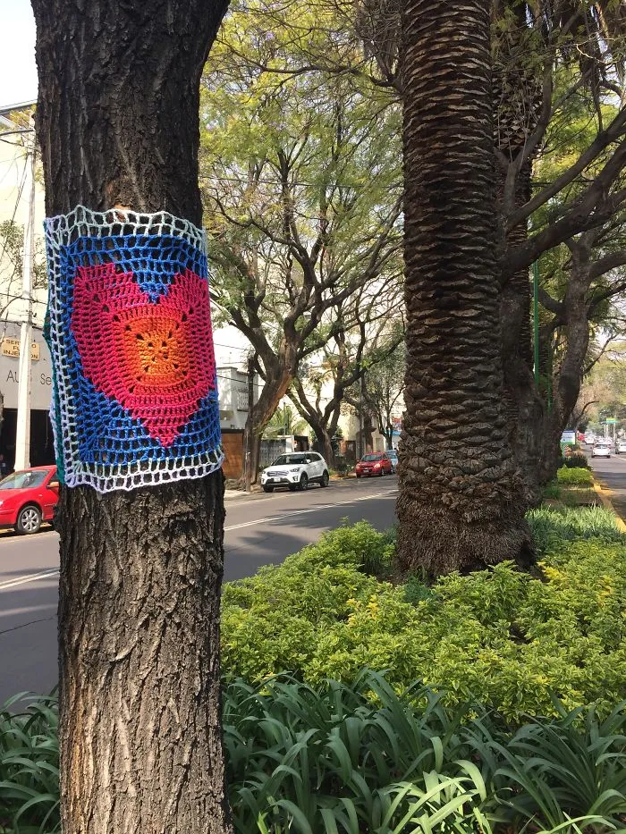 Yarnbombing Hugs In Mexico City After September Earthquake