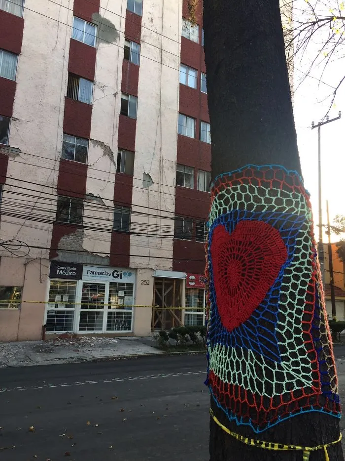 Yarnbombing Hugs In Mexico City After September Earthquake