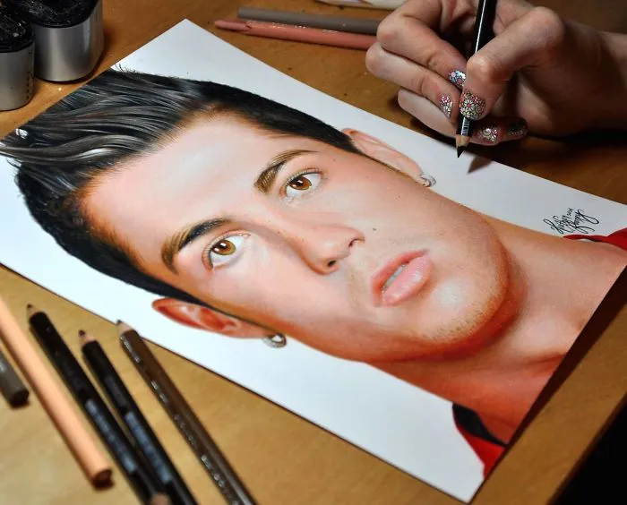 Artist Draws Realistic Portraits Using Color Pencils, And You Might Confuse Them With Photos