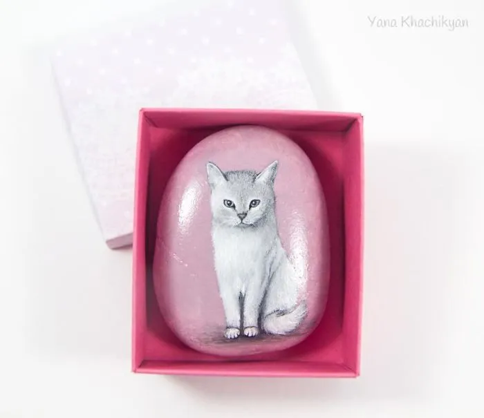 I Paint Miniature Pet Portraits On Stones Which Touch My Heart Every Single Time