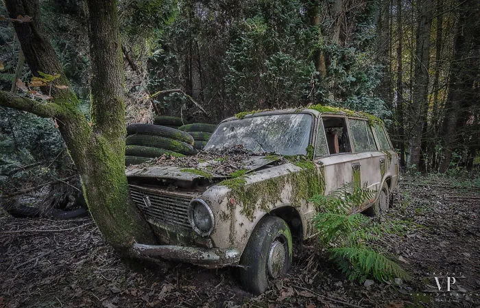 I Photograph Abandoned Stuff