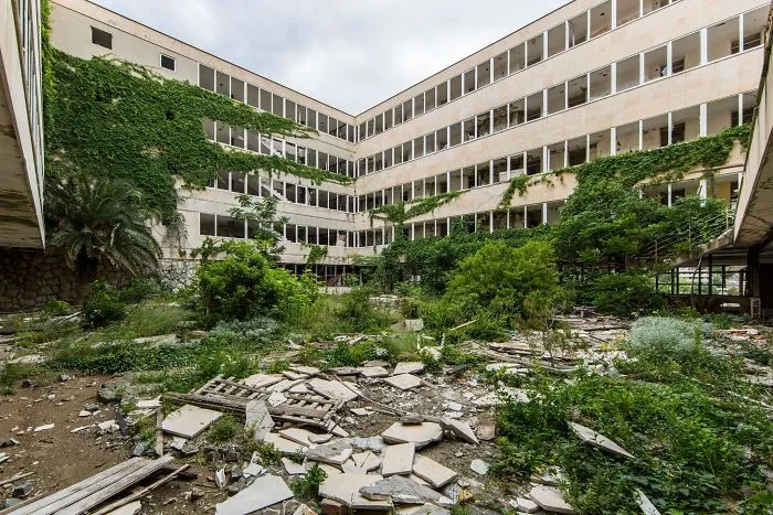 I Took Photos Of Nature Taking Back Abandoned Places All Over The World (30 Pics)