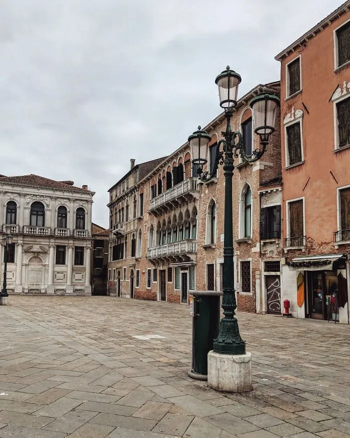 I Photographed The Unimaginable -
 Completely Empty Venice