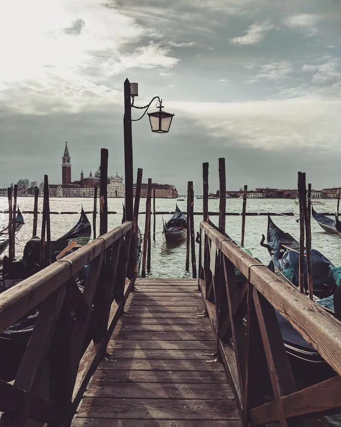 I Photographed The Unimaginable -
 Completely Empty Venice