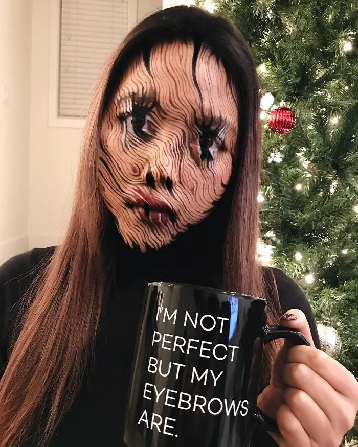 Woman Gives Up Teaching To Create Optical Illusions With Makeup, And It’s Messing With Our Minds (New Pics)