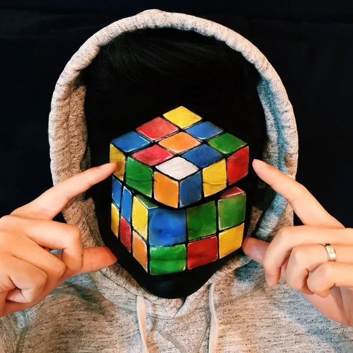 Woman Gives Up Teaching To Create Optical Illusions With Makeup, And It’s Messing With Our Minds (New Pics)