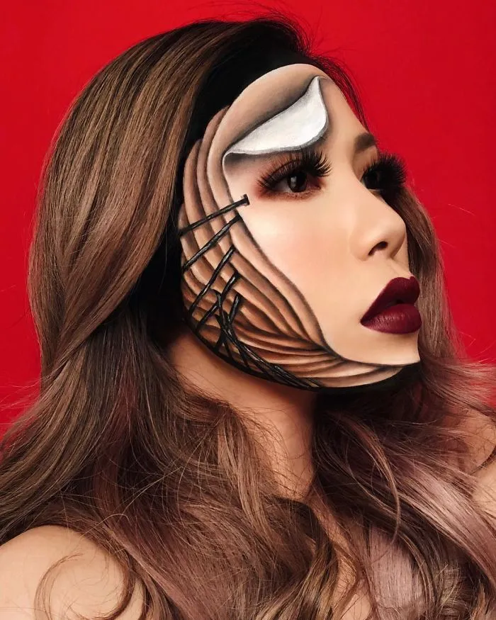 Woman Gives Up Teaching To Create Optical Illusions With Makeup, And It’s Messing With Our Minds (New Pics)