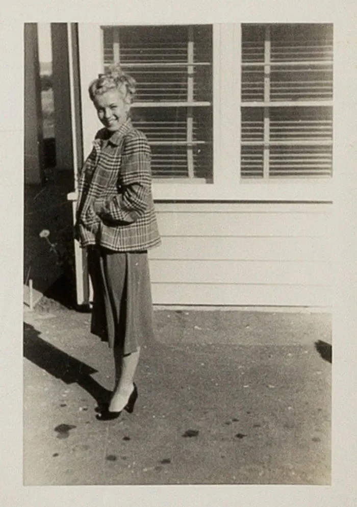 31 Unpublished Marilyn Monroe Pics To Be Sold On An Auction Show The Iconic Woman Before The Great Glory