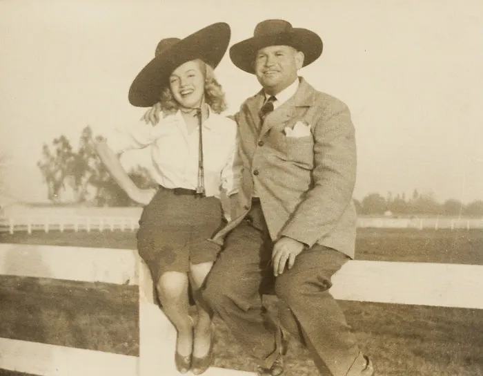 31 Unpublished Marilyn Monroe Pics To Be Sold On An Auction Show The Iconic Woman Before The Great Glory