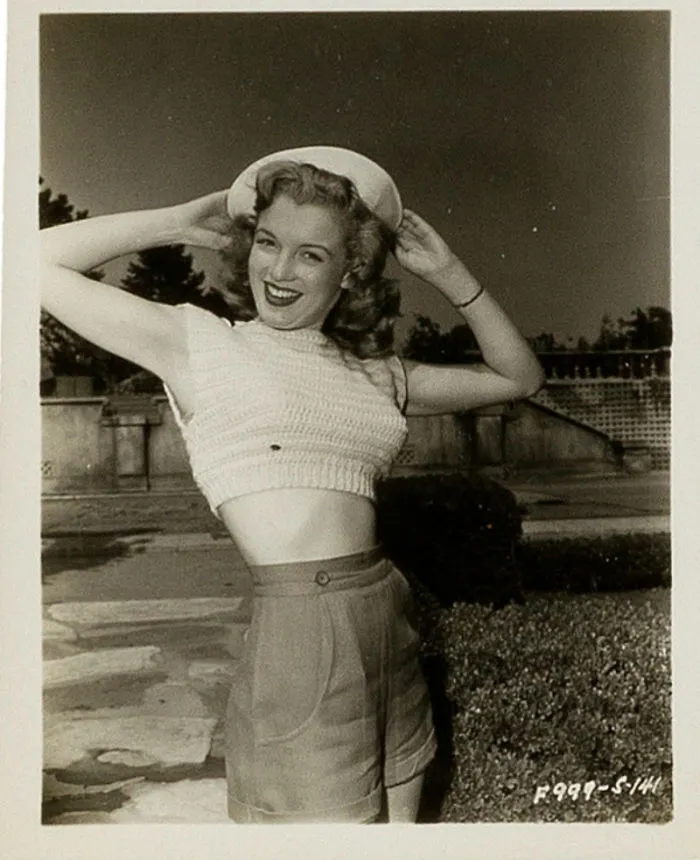 31 Unpublished Marilyn Monroe Pics To Be Sold On An Auction Show The Iconic Woman Before The Great Glory